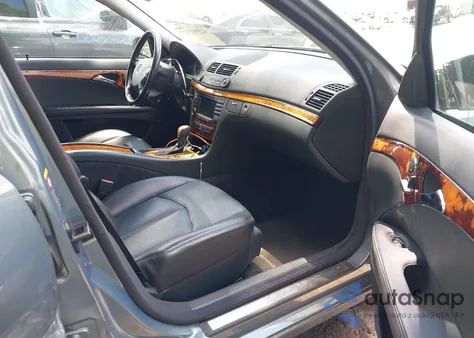 2005 Mercedes-Benz E 320 4Matic z USA, uszkodzony, nr VIN WDBUF82J25X174492